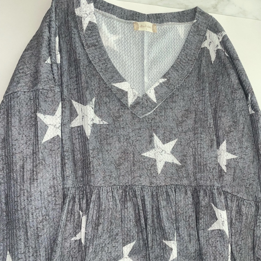 Altar'd State V-neck Grey Babydoll Longsleeve Sweater Top